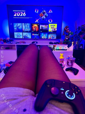 Yve.gaming nude photo 36