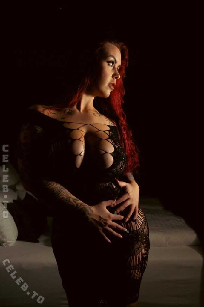 Yvonne Hermann nude photo 3