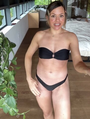 Yvonne Pferrer nude photo 2