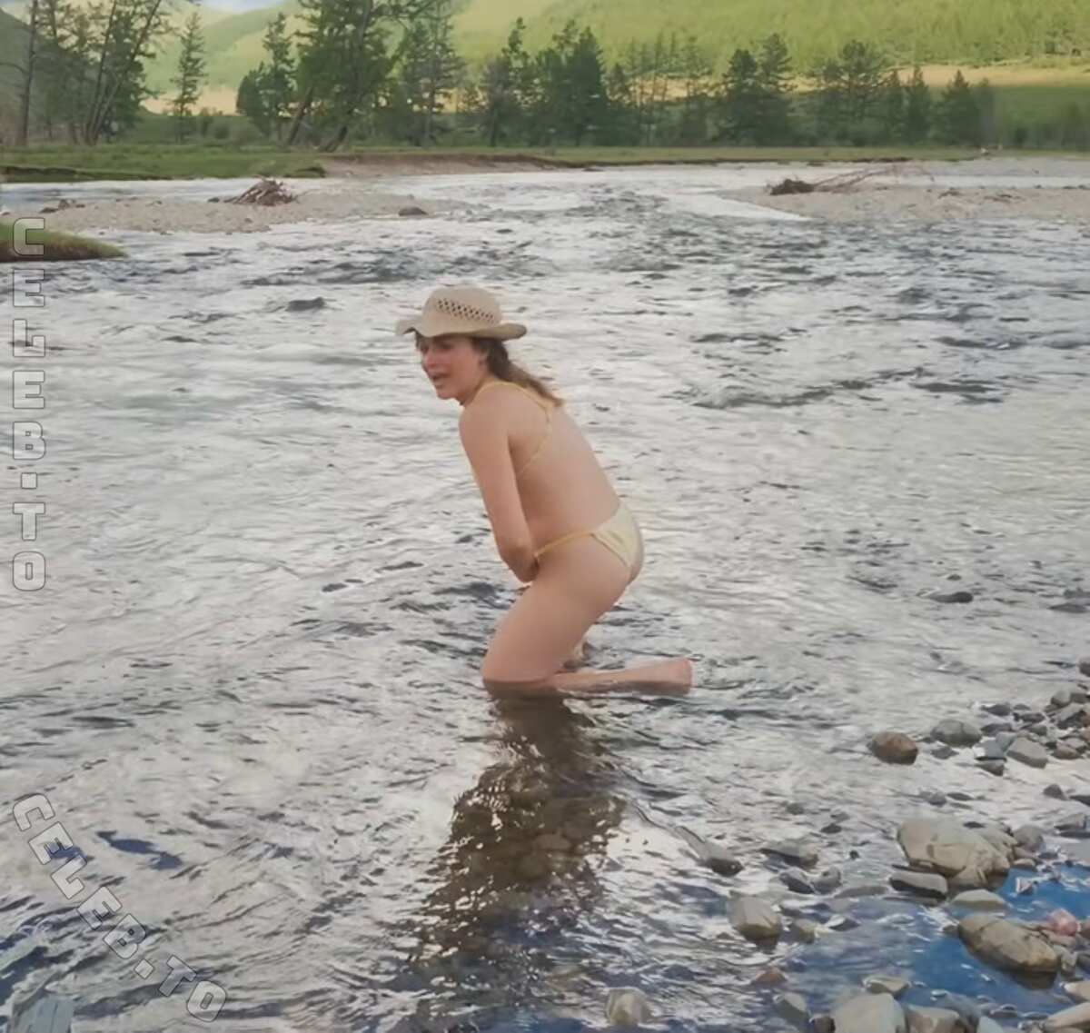 Yvonne Pferrer nude photo 2