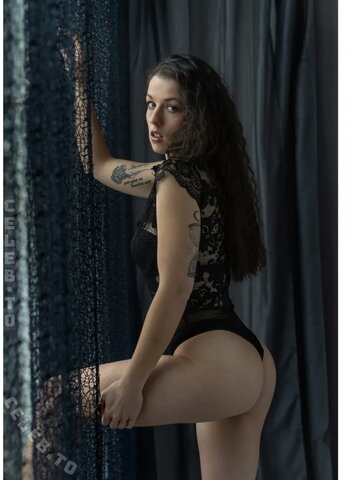 Yvonnesalterego photo 3