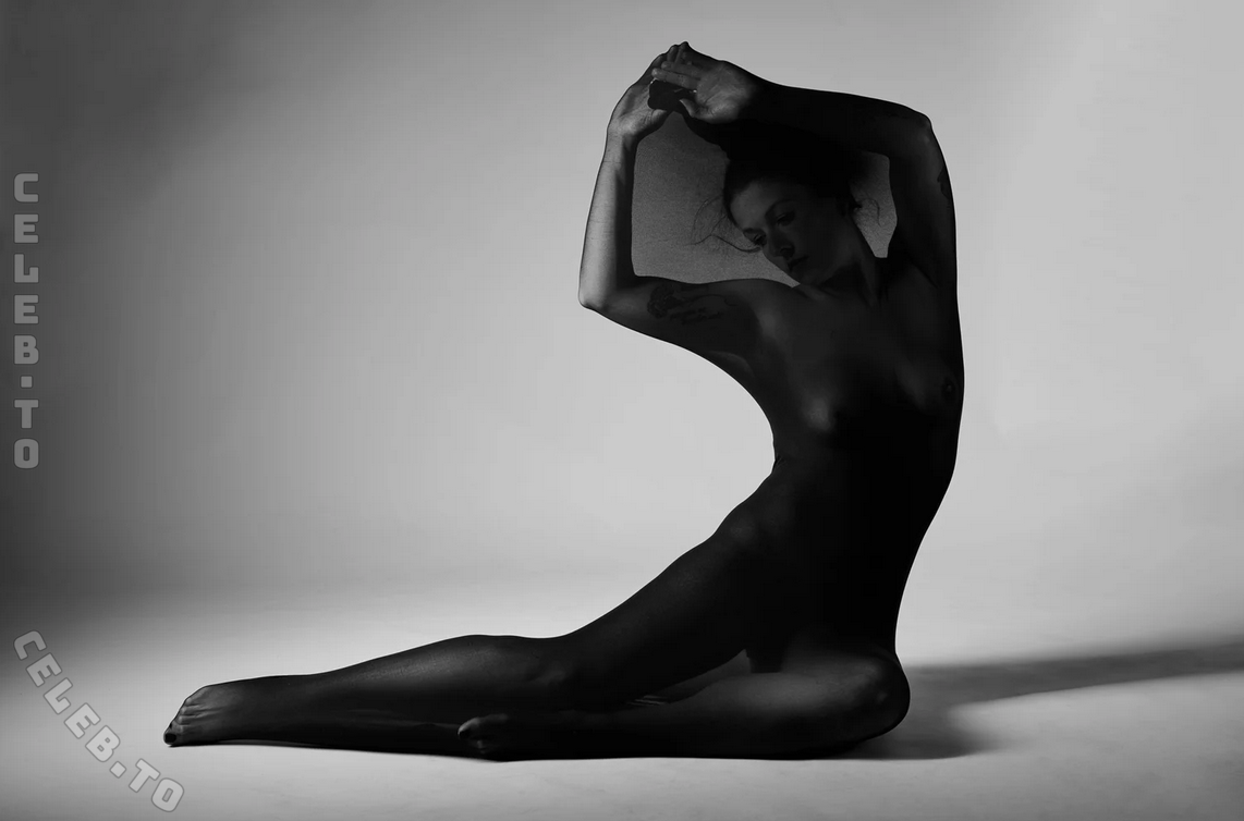 Yvonnesalterego nude photo 19