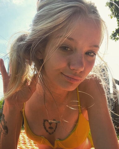Yxp.rae nude photo 1