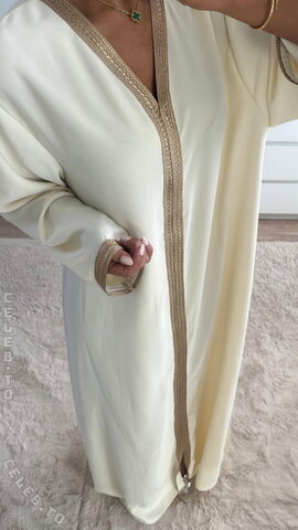 Z1lan nude photo 13