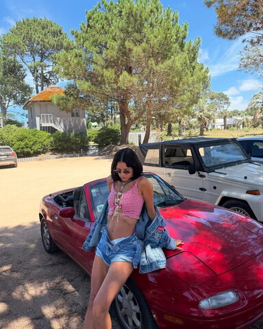 Zaira Nara nude photo 13