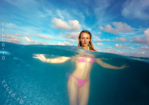 Zara Larsson nude