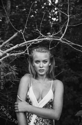 Zara Larsson nude photo 6