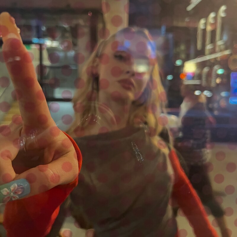 Zara Larsson nude photo 6