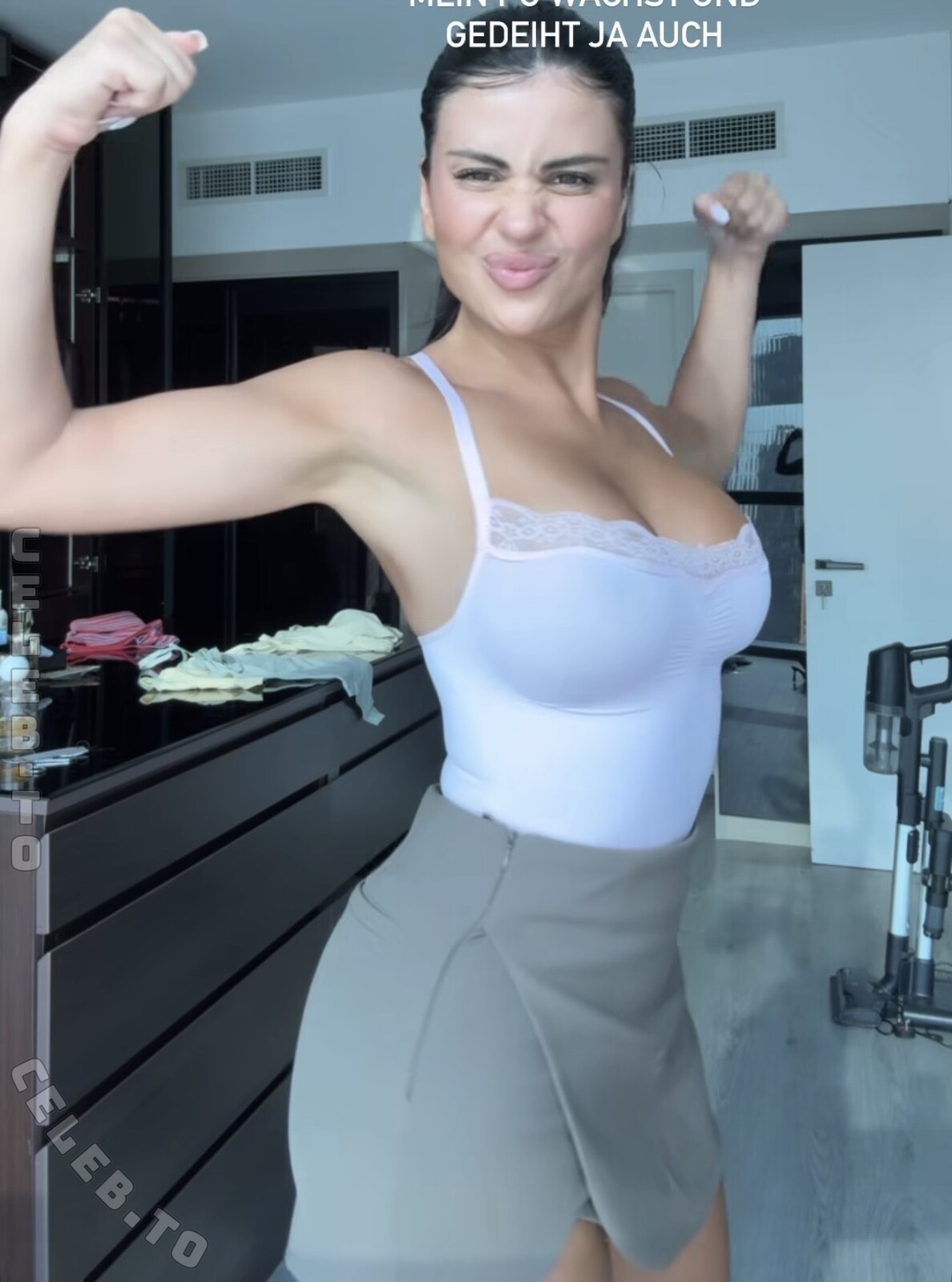 Zara secret nude photo 6