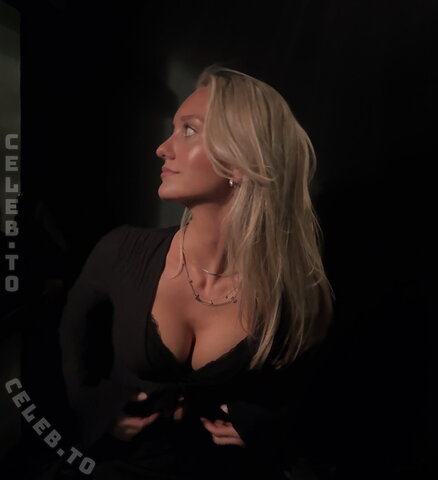 Zarah Ellen nude photo 20