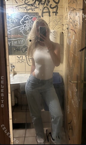 Zarah Ellen Sexy (1 photo)