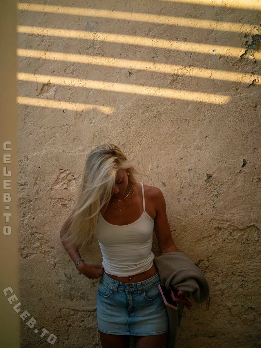 Zarah Ellen nude photo 4