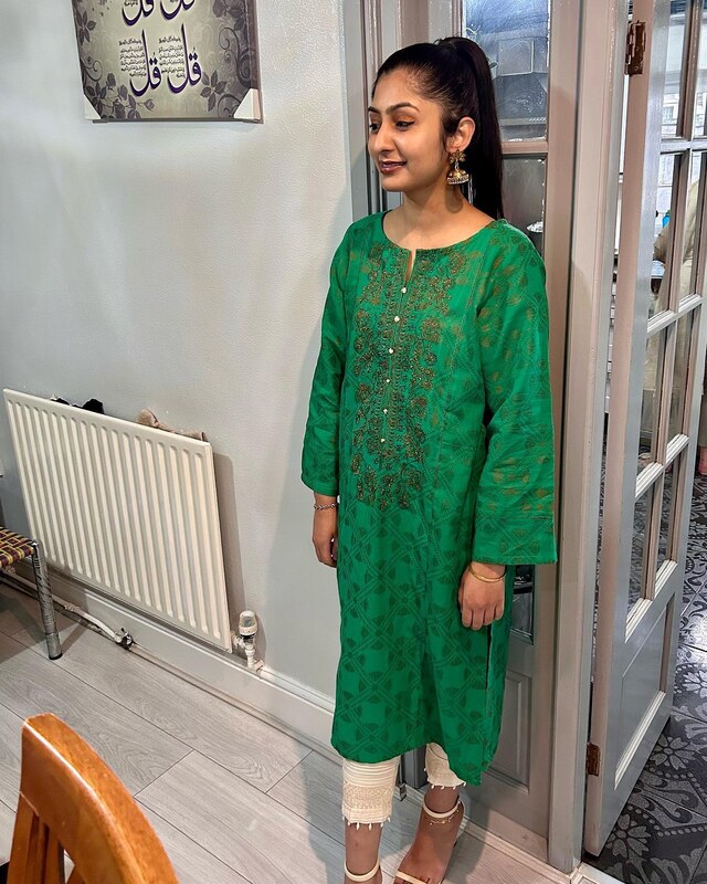 Zarah Sultana nude photo 2