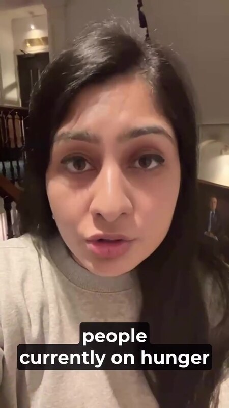 Zarah Sultana nude photo 1