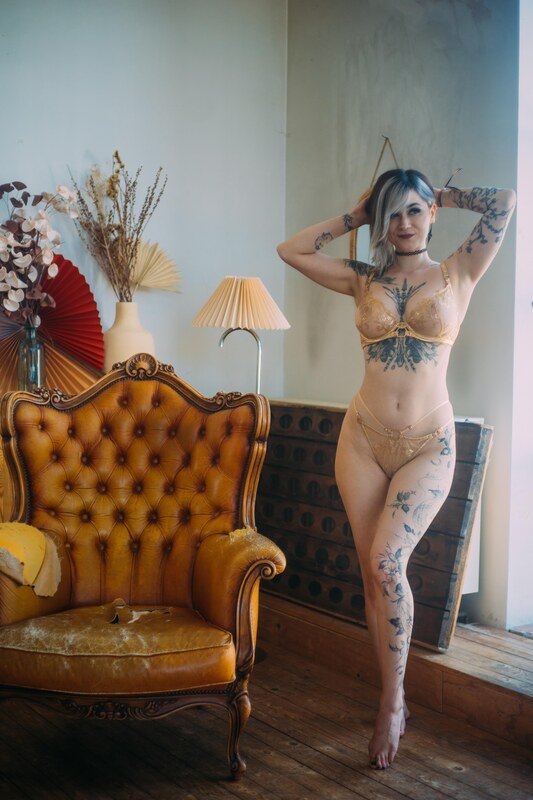 Zayuri nude photo 2