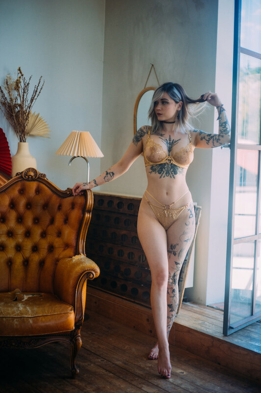 Zayuri nude photo 16