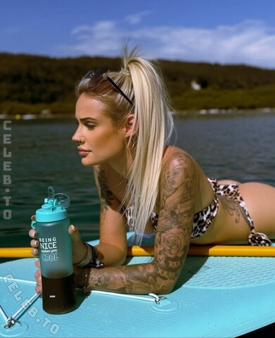zchrxda New (1 photo)
