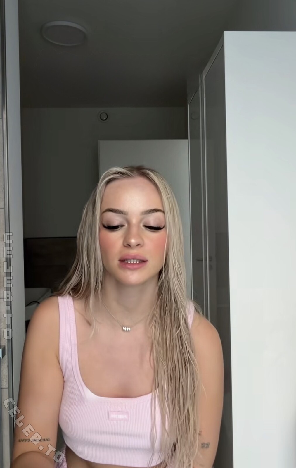 Zclina nude photo 5