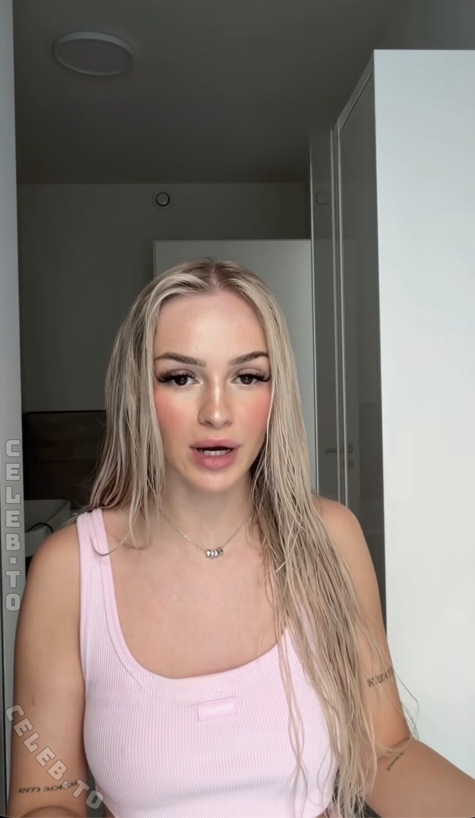 Zclina nude photo 6