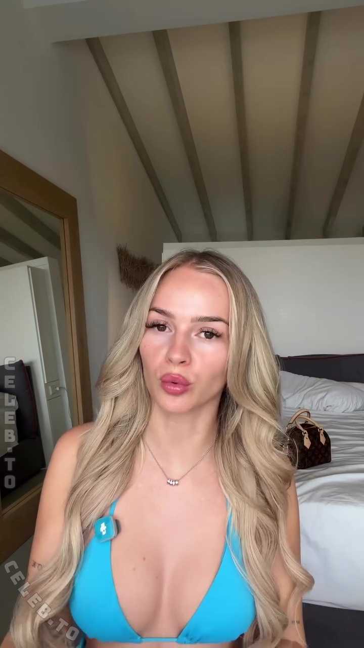 Zclina nude photo 2