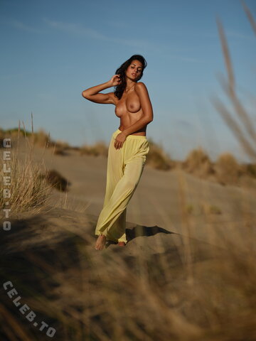 Zeina nude photo 294
