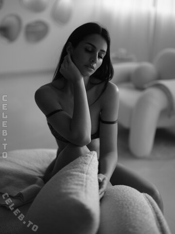 Zeina nude photo 34