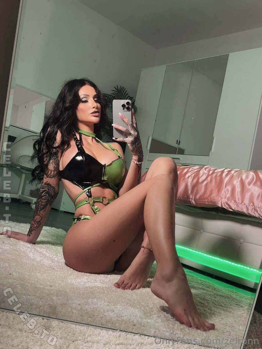 Zeironn nude photo 2
