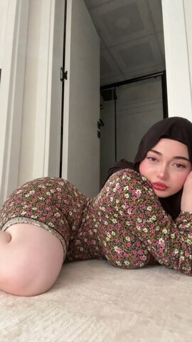 Zelal nude photo 7