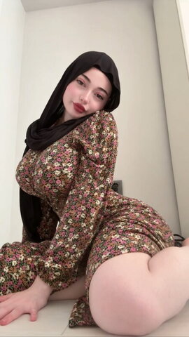 Zelal nude photo 1