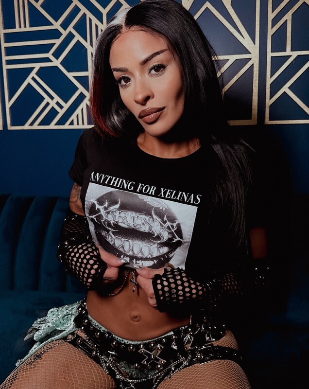 Zelina Vega nude photo 12