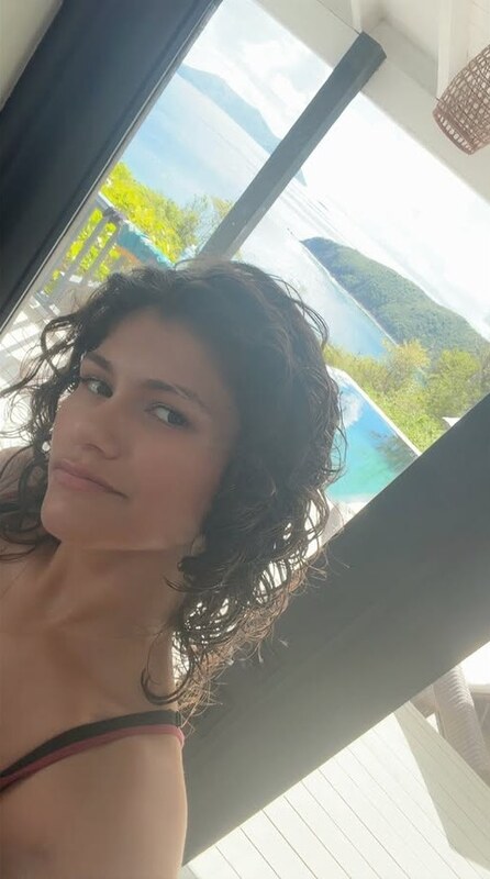 Zendaya lookalike nude photo 6
