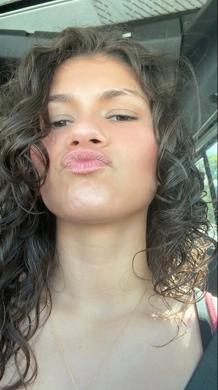 Zendaya lookalike nude photo 7