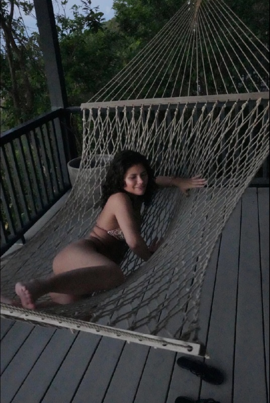 Zendaya lookalike nude photo 4