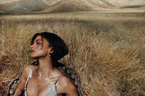 Zendaya photo 4