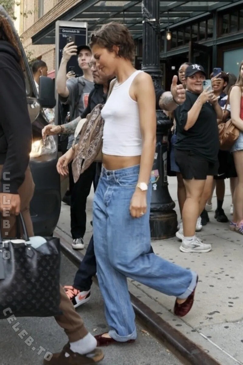 Zendaya nude photo 4