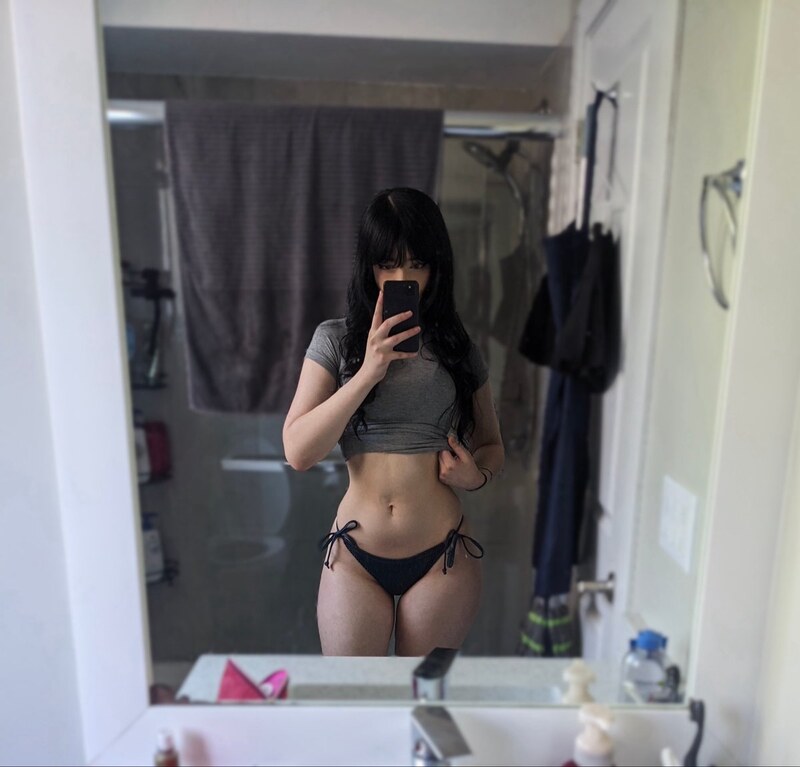 zeropii nude photo 4