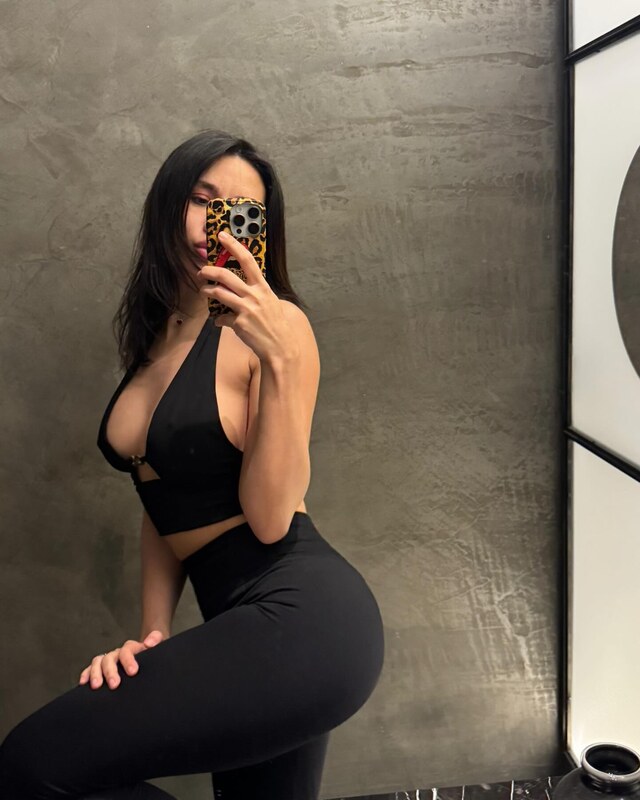 Zeynep Başak Tulunay nude photo 1