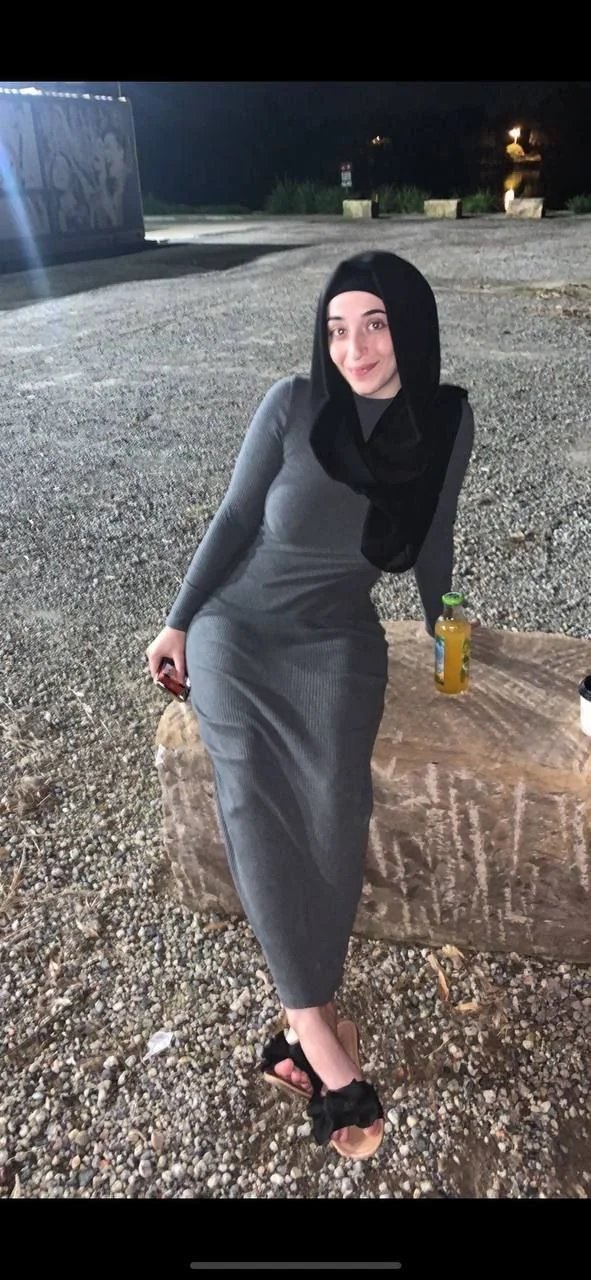 Zeynepauss77 nude photo 2