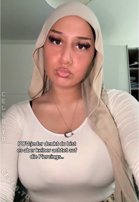 Zeynohijabi nude photo 7