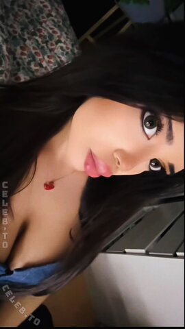 Zilan Pakize nude photo 14