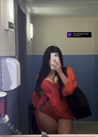 Zilan Pakize nude photo 6