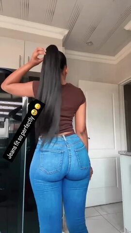 🇿🇦 Zinhle Hope Mazibuko nude photo 2