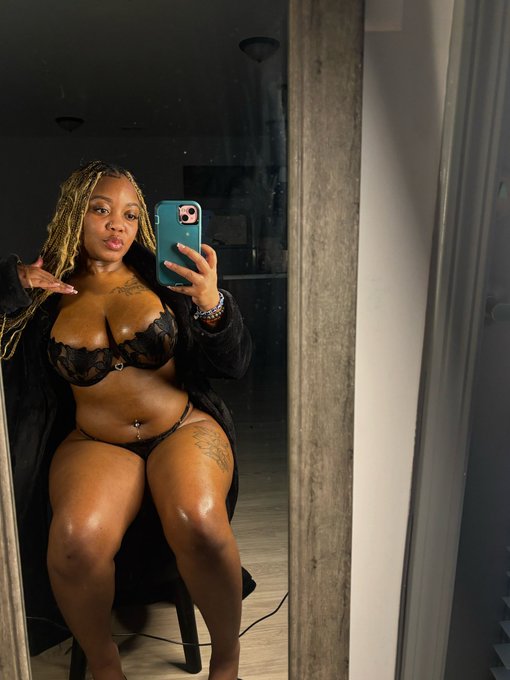 Zirocxo nude photo 10