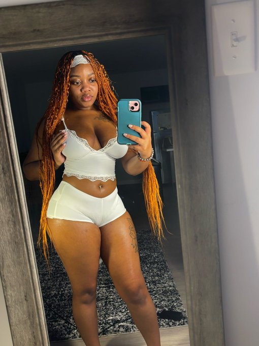 Zirocxo nude photo 11