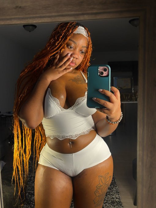Zirocxo nude photo 12
