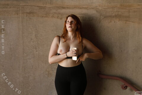 Zishy nude photo 123