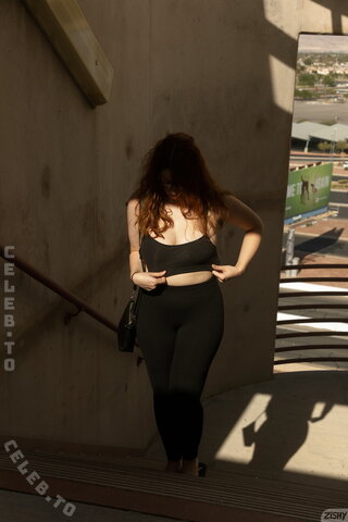Zishy nude photo 105