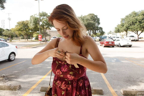 Zishy nude photo 32