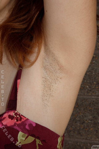 Zishy nude photo 12