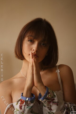 Zishy nude photo 209